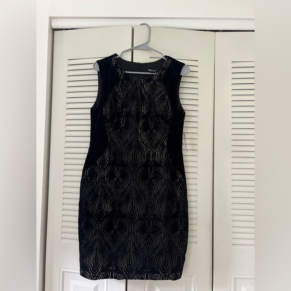 Women’s dress